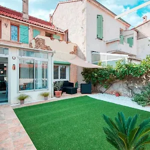 https://maison-de-ville-agreable-jardin.fr-provencehotel.com
